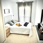 El Rincon De Apolo. Atico Con Aparcamiento Gratis. * مالقة